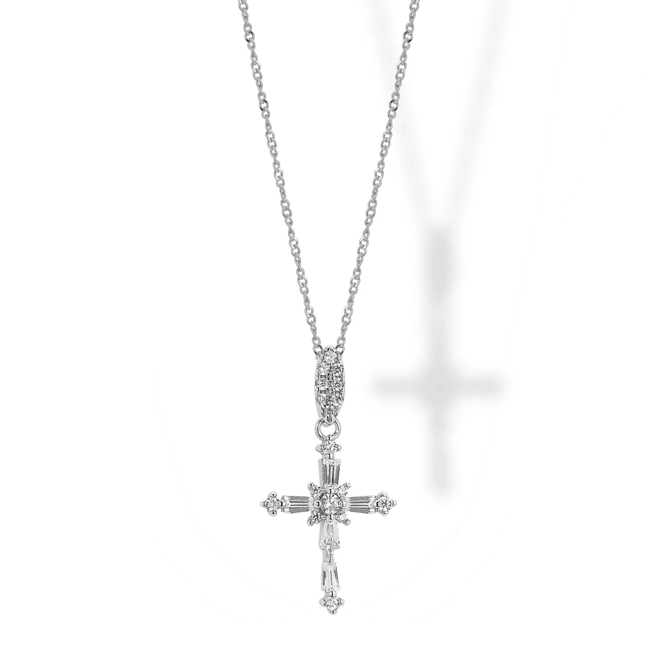 Collana in argento con Croce Pendente